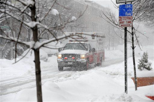 Snowbound Man Dies After 10 Calls to 911