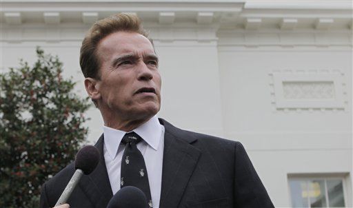 Schwarzenegger Backs Obama on Health Care, Stimulus