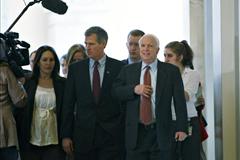 Scott Brown Stumps for John McCain in Arizona