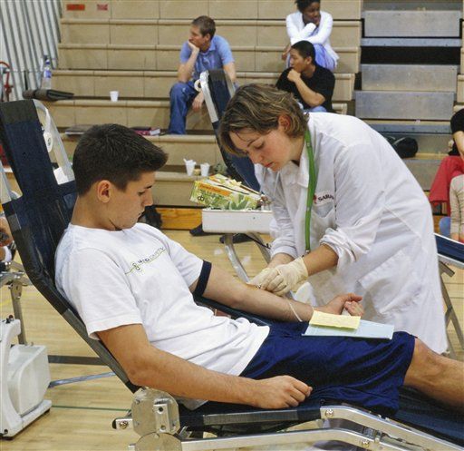 Dem Senators: Lift Ban on Gay Blood Donors