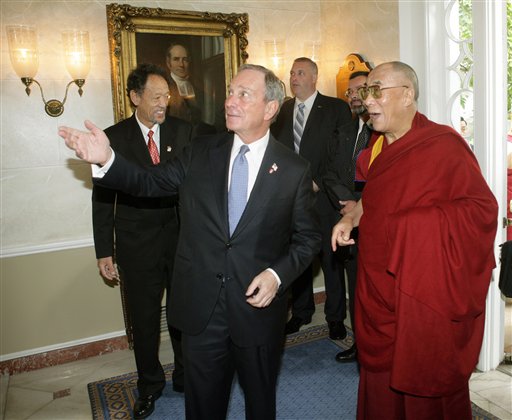 Bush Meets Dalai Lama, but Quietly