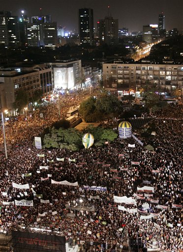 Israelis Rally for Olmert Ouster