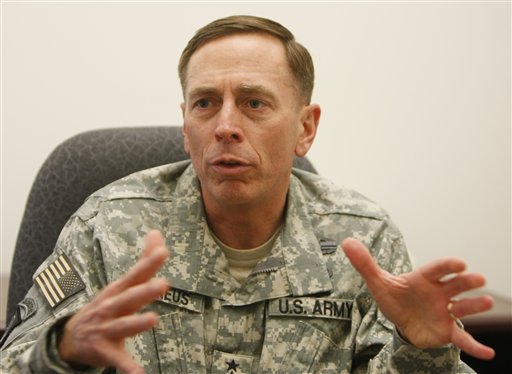Petraeus Comes Home to Pick New Generals