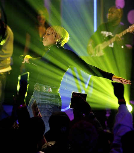 Blige Airs Growing Pains