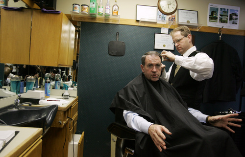 Huckabee Uses Press to Extend Modest Means