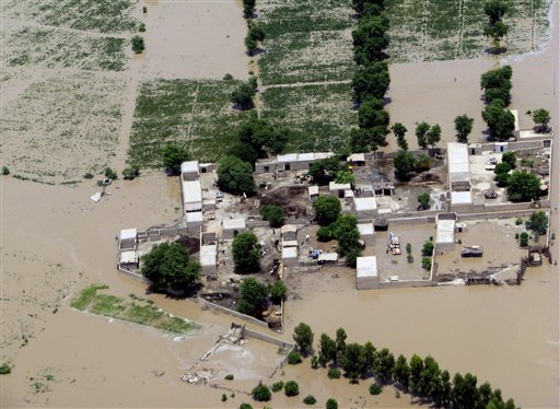 Pakistan Flood Toll Hits 1,100