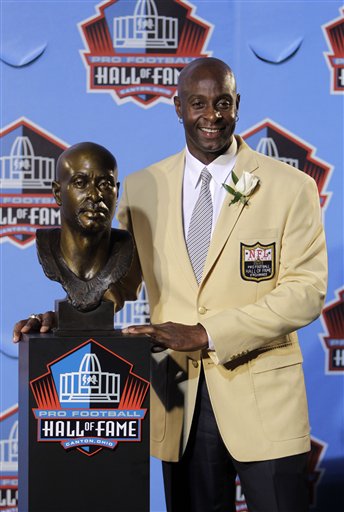Hall of Fame Inducts Jerry Rice, Emmitt Smith