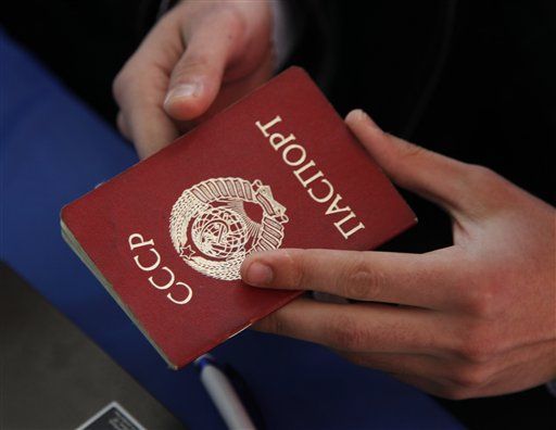 Spain Busts Gang Linked to Forged Terrorist Passports