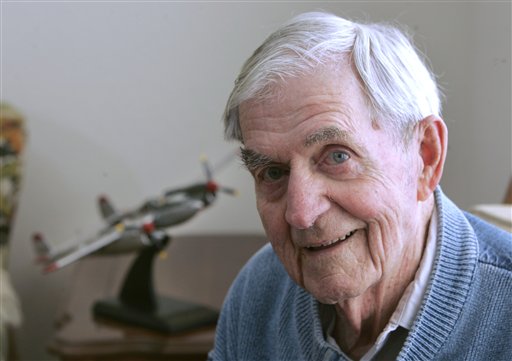 WWII Pilot Who Forever Repaid Rescuers Dies at 94