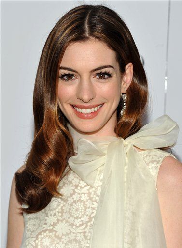 Anne Hathaway Will Be Catwoman