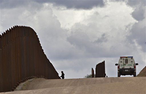 Arizona Suing Feds Over Lax Border Security