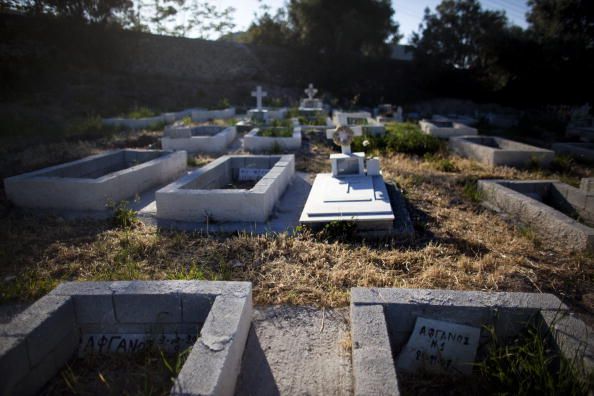In Greece, Graves Are Only for Rent