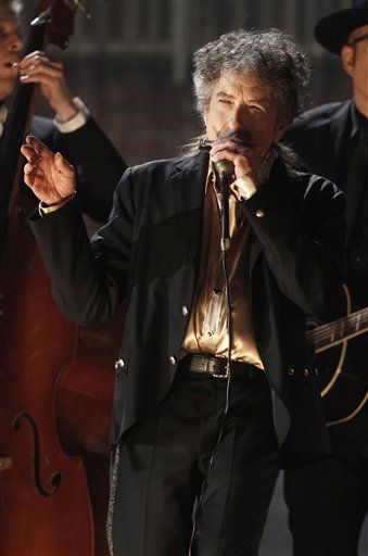 Bob Dylan Gets First Gig in Vietnam