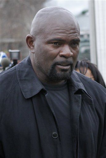Lawrence Taylor, Former NFL and Giants Star, Gets 6 Years' Probation for Patronizing Teen Prostitute