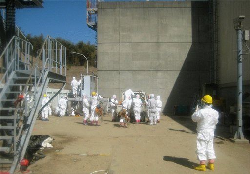 Japan Earthquake: Nuclear Plant Workers Hospitalized Over Radiation