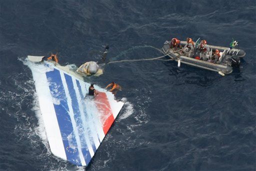 Bodies Found in Underwater Air France Wreckage