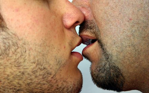 British Pub Boots Gays for 'Obscene' Kiss