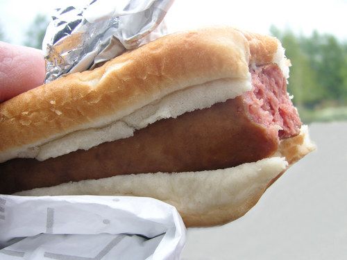 Baffled Jury Acquits Guy for ‘Stealing’ 99-Cent Hot Dog