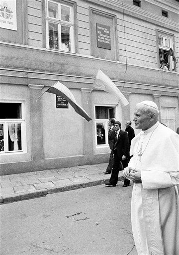 Pope John Paul II Deserves His Sainthood: Peggy Noonan
