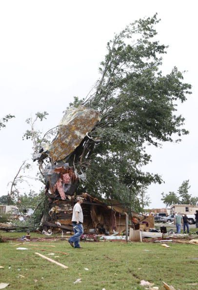 South Struggles to Handle Tornadoes' Homeless