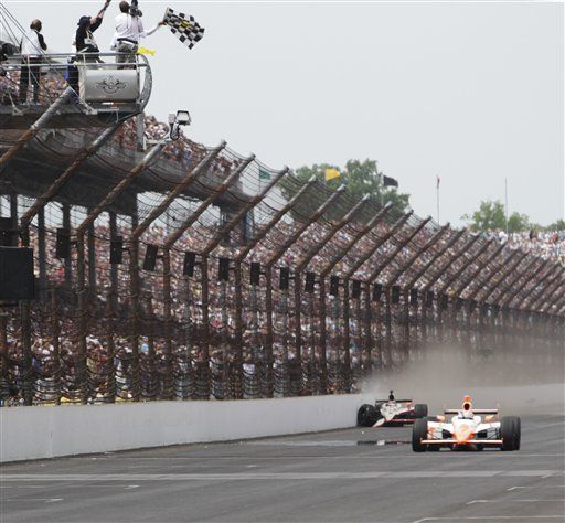 Dan Wheldon Grabs Indy 500 After Rival Crashes
