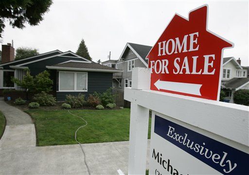 Housing Prices Drop 4.2% in First Quarter to Reach New Low in Recession