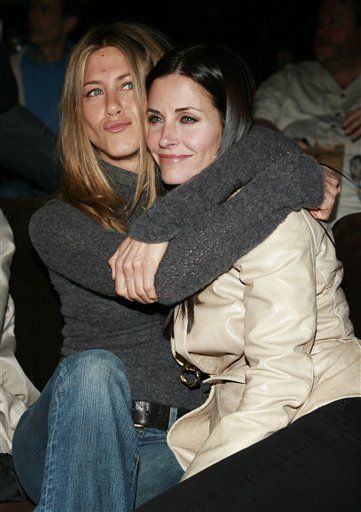 Jennifer Aniston, Courteney Cox Friendship Hits the Skids