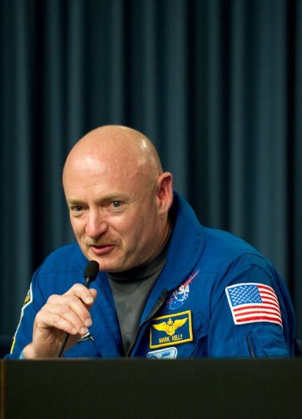 Endeavour Commander Mark Kelly Sends Message from Space to Gabrielle Giffords