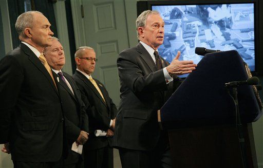 New York City Mayor Michael Bloomberg Will Officiate Gay Wedding