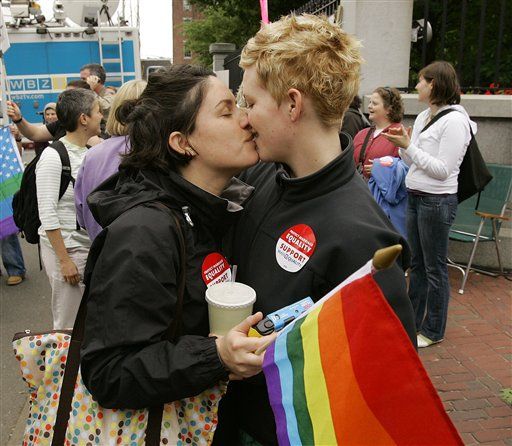 Cambridge, Massachusetts, to Pay Stipend to Some Married Gay Workers to Offset Tax