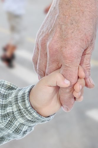 Kids Less Likely to Be Hurt When Grandparents Drive