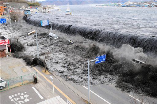 Japan Tsunami Taller Than 10-Story Building