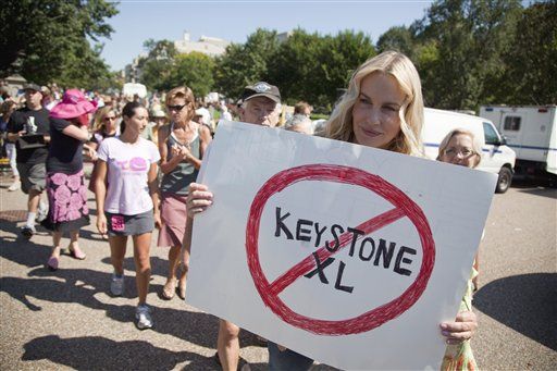 Daryl Hannah Arrested in White House Protest Against Keystone XL Pipeline