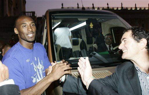 Kobe Bryant to Play for Italy During NBA Lockout