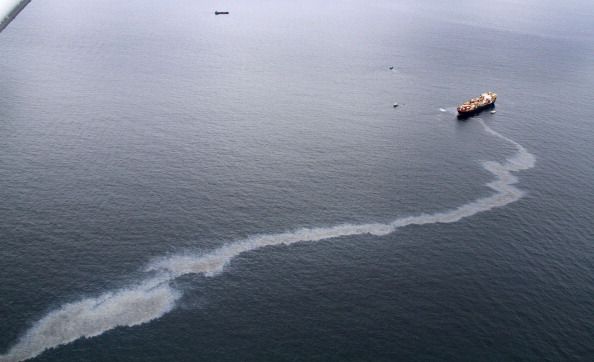 NZ to Pump Oil From Grounded Tanker