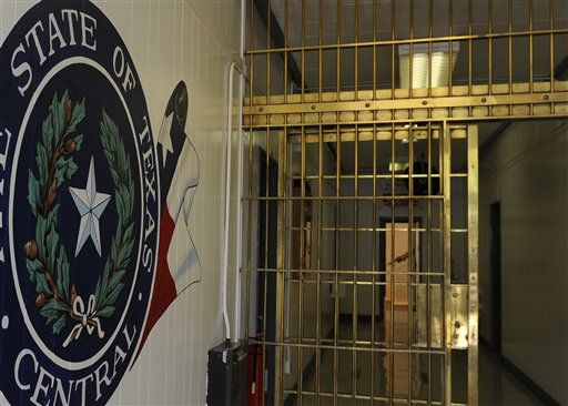 Texas Prisons Cut Lunch on Weekends