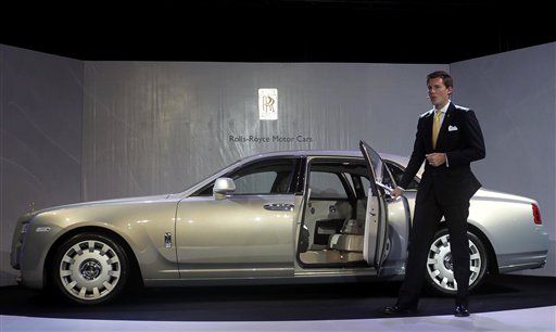 Rolls-Royce Expands Revenue by Hiring in High-Wage Countries