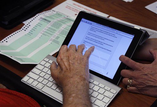 Disabled Oregonians Voting by iPad