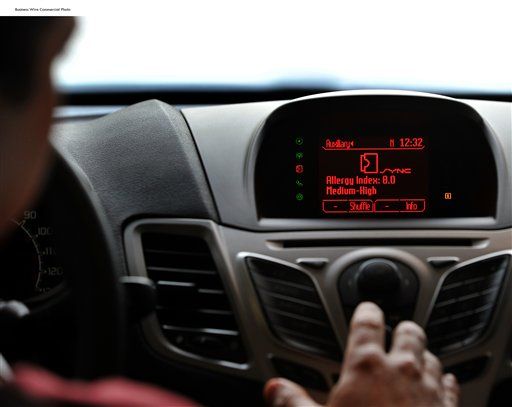 Automakers Pushing 'Connected' Cars