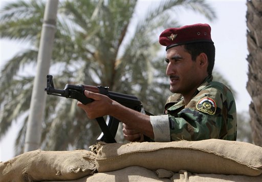 Iraqi Forces Battle Mahdi Army in Basra