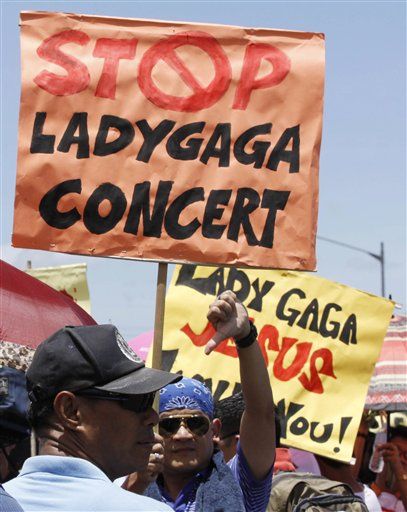 Young Christians Protest Lady Gaga in Philippines