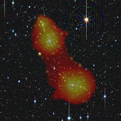 Dark Matter Strand Found Connecting Galaxy Clusters