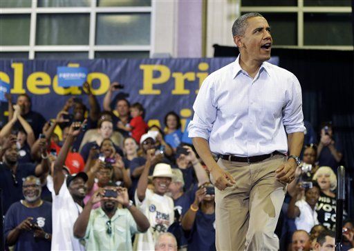 Poll: Obama Leading in Key Swing States