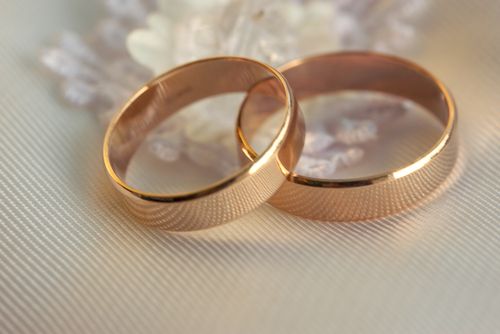 Nurses' Aide Stole Wedding Bands From Vets