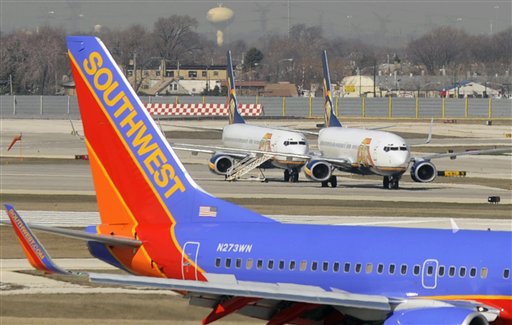 FAA Too Cozy With Airlines, Whistle-Blowers Say