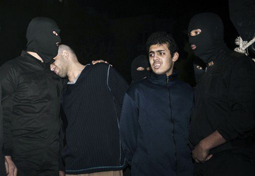Iran Executes Muggers Who Took Man's Coat