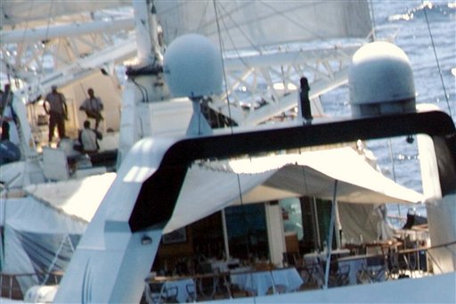 Somali Pirates Free French Yacht Hostages