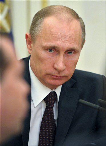 Putin Officially Finishes Annexing Crimea