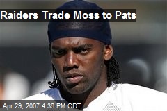 Raiders Trade Moss to Pats