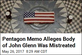 Memo: Mortuary Chief Offered Peeks at John Glenn&#39;s Body
